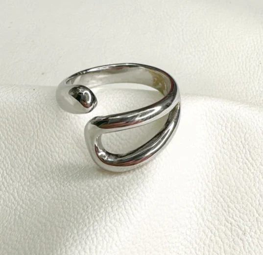 Bold Wave Ring - Image 2